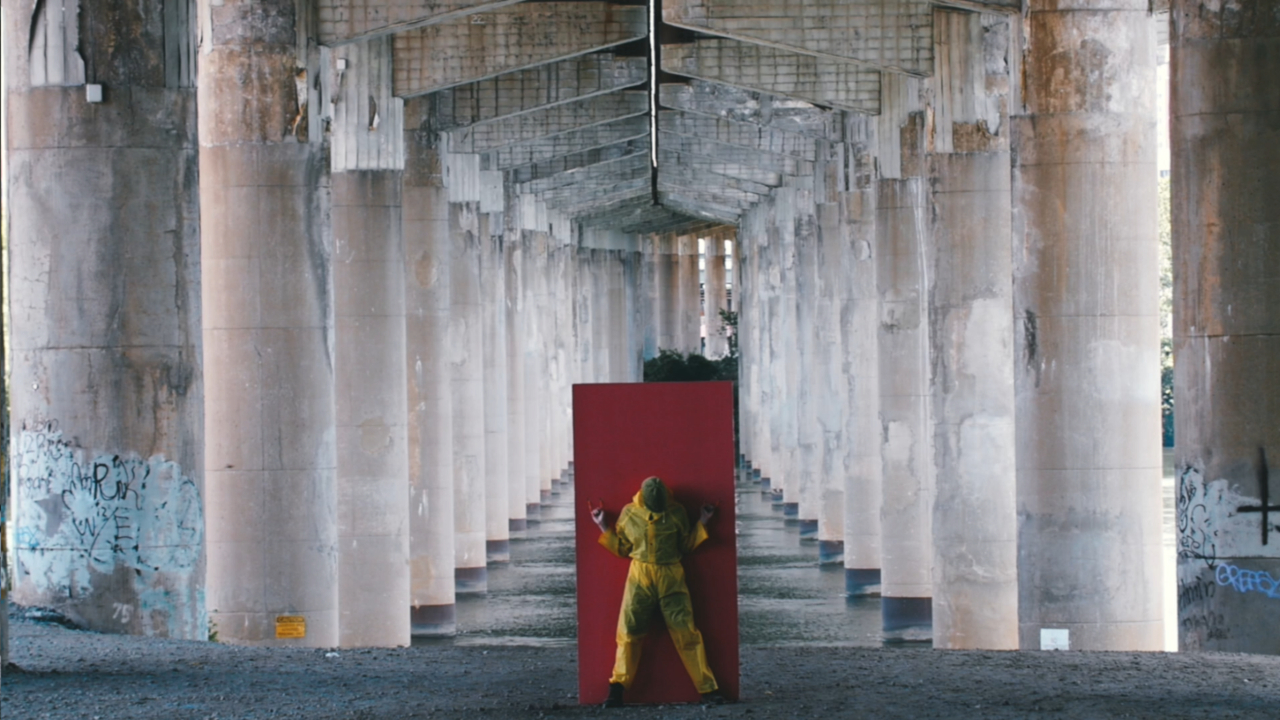 GULL - Relative Stranger